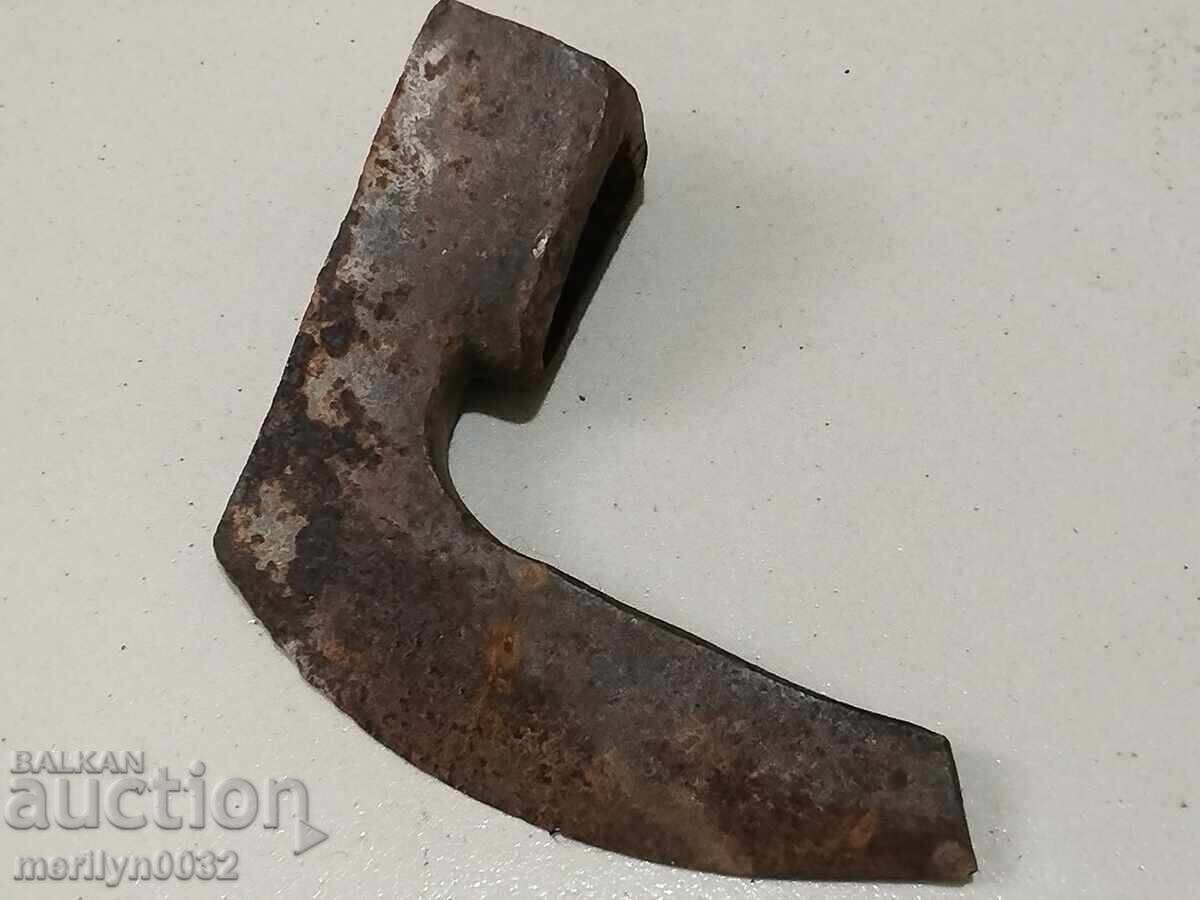 Παλιό εργαλείο τσεκούρι σφυρήλατο σίδερο με τιμή 45.00 BGN | € 23.01