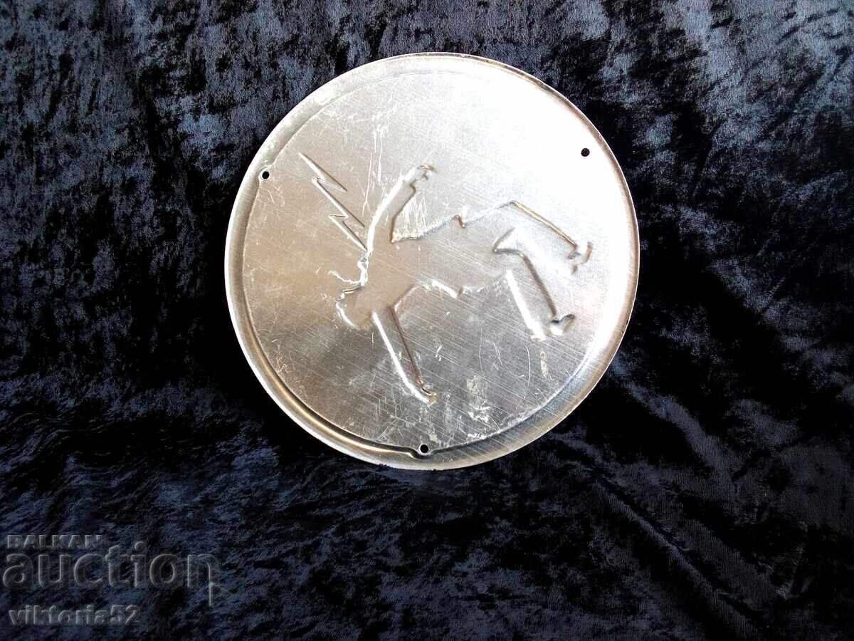 Delivery of Old French electrical shock sign Delivery of Old French electrical shock sign