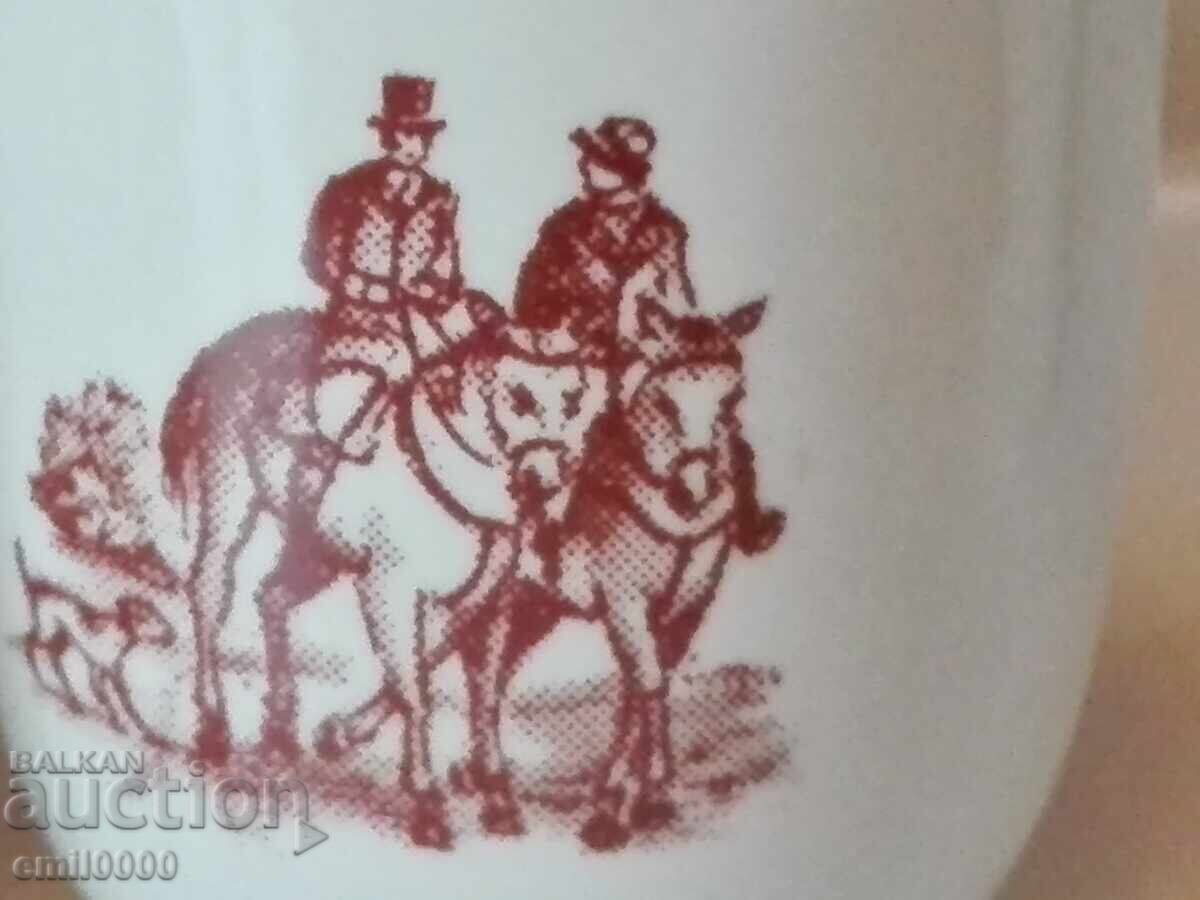 Delivery of English porcelain service