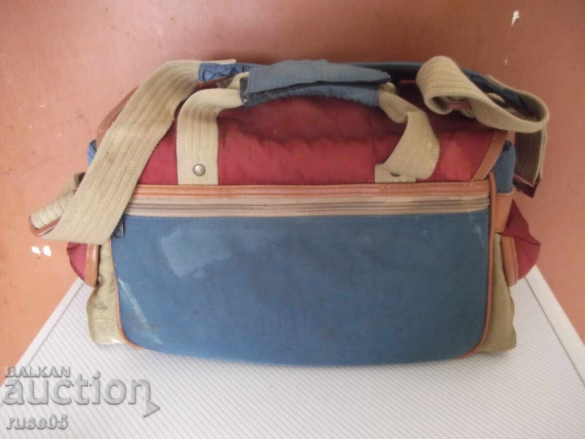 Παράδοση Τσάντα για φωτογραφική μηχανή και βιντεοκάμερα Παράδοση Τσάντα για φωτογραφική μηχανή και βιντεοκάμερα