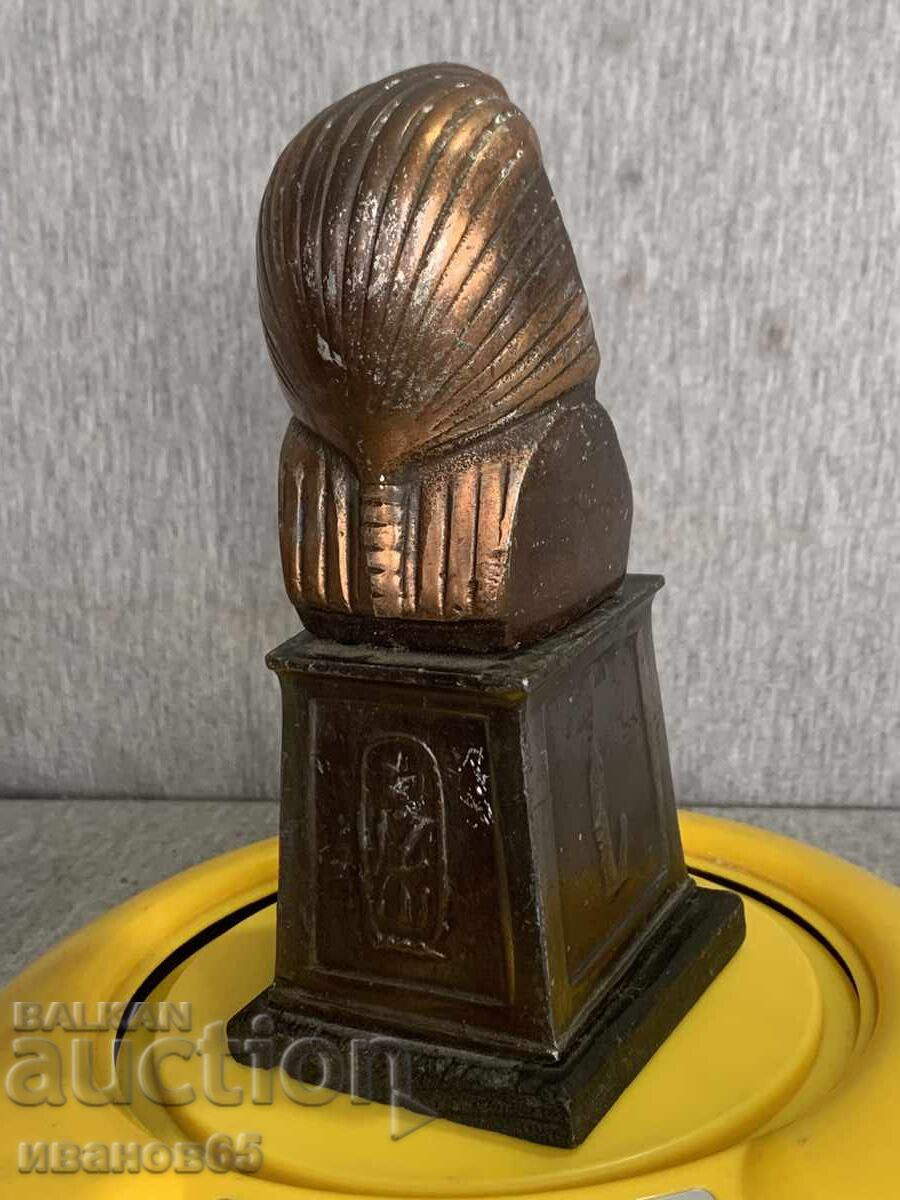 Figure statue of a pharaoh - 5 Figure statue of a pharaoh - 5