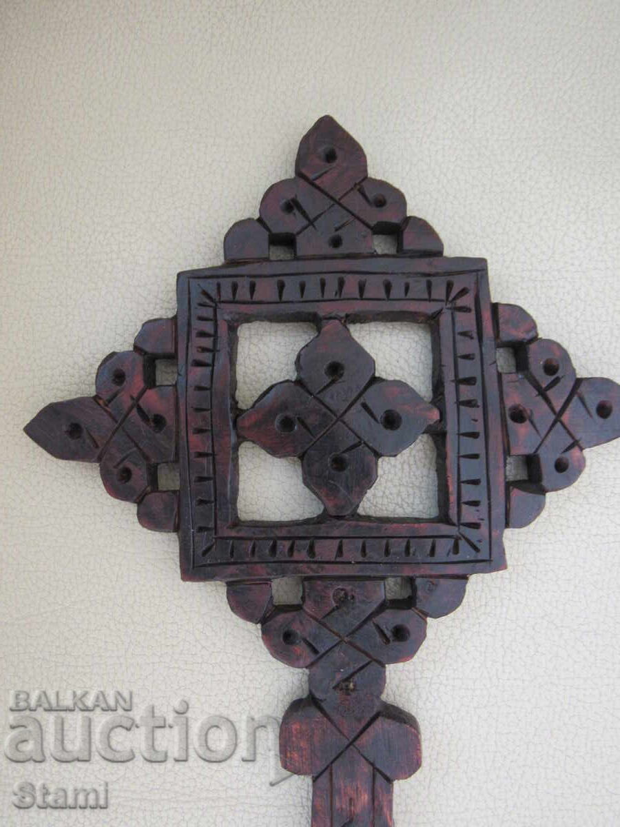 Auction Wooden Christian cross from Ethiopia Auction Wooden Christian cross from Ethiopia