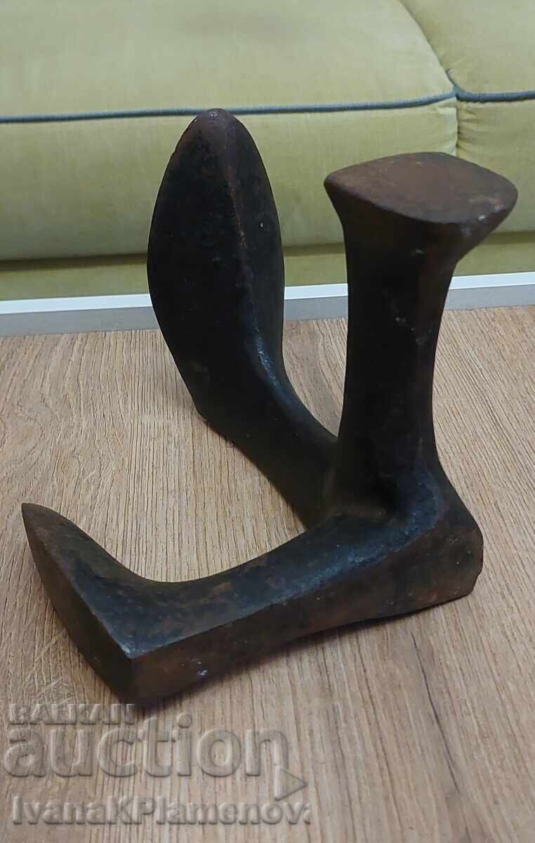 Παράδοση Αμόνι τσαγκάρη