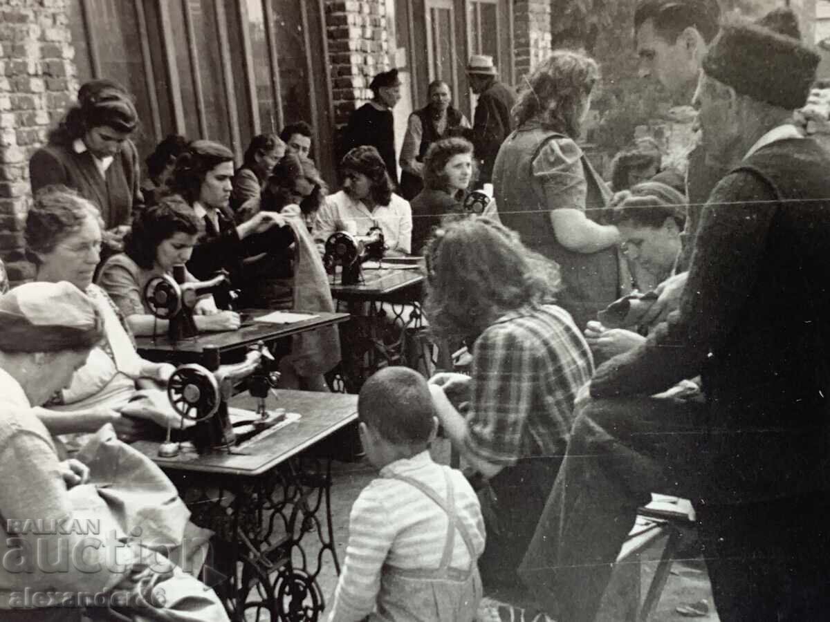 Σεμινάριο ραπτικής για αρχηγούς, φωτογραφίες 50 ετών, 2 τεμάχια - 6 Σεμινάριο ραπτικής για αρχηγούς, φωτογραφίες 50 ετών, 2 τεμάχια - 6