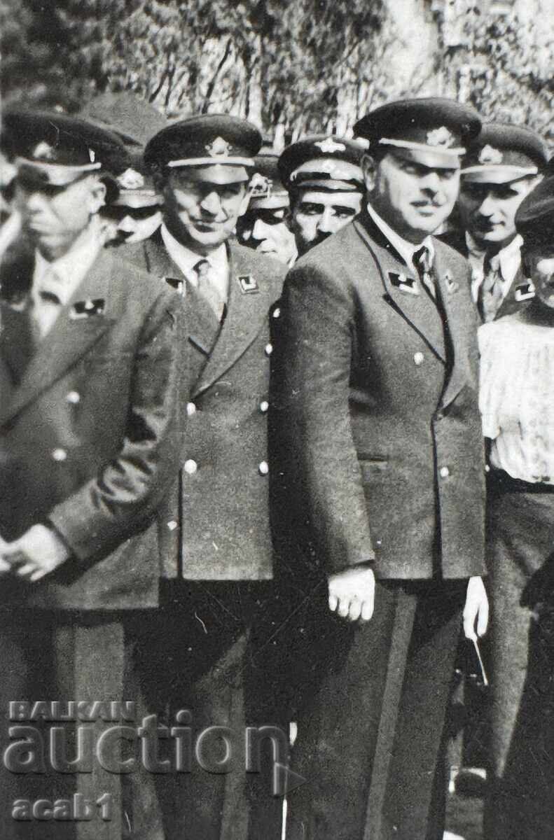 Δημοπρασία Αξιωματούχοι Γιορτάζουν Εορτή