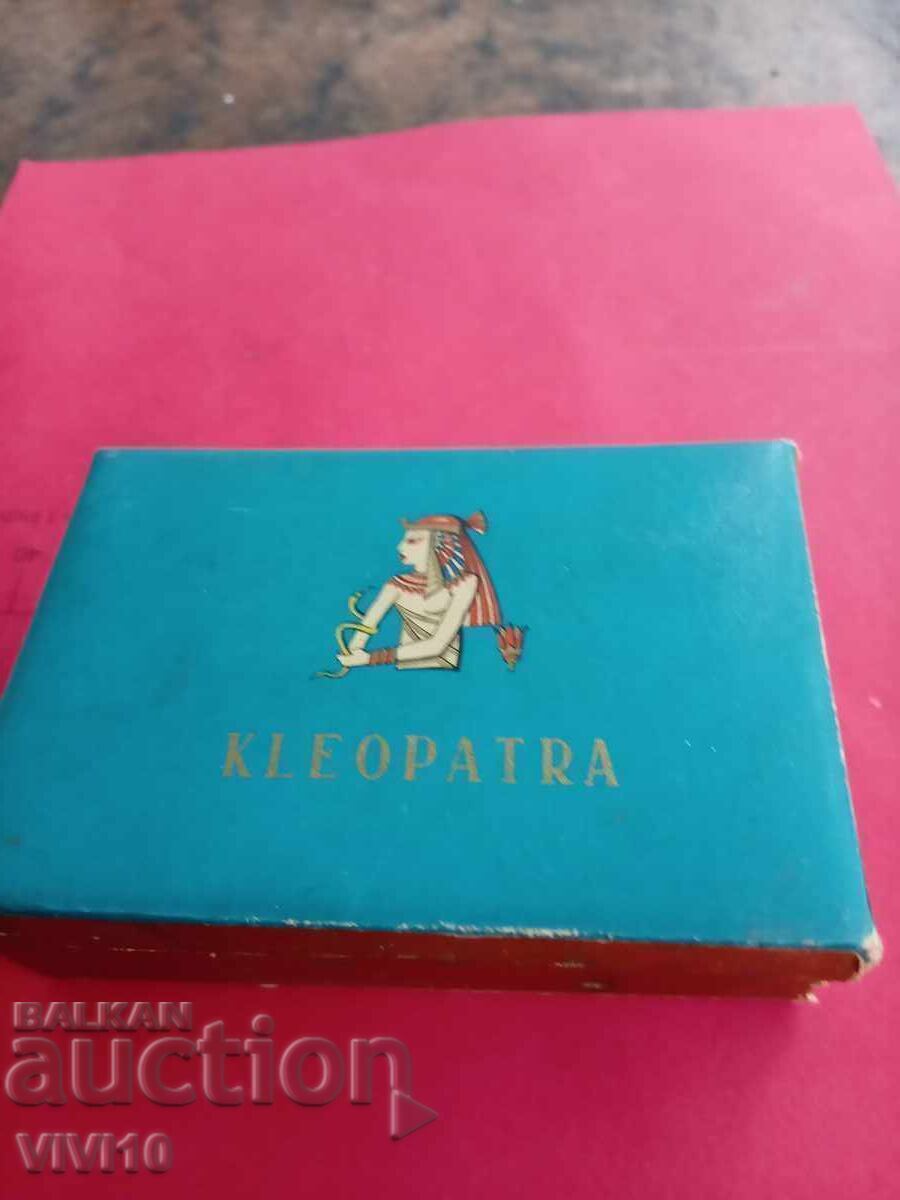 Cutie veche de țigări Kleopatra