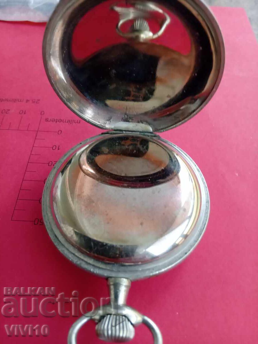 Аукцион Старинен рекламен часовник Швейцарски Аукцион Старинен рекламен часовник Швейцарски