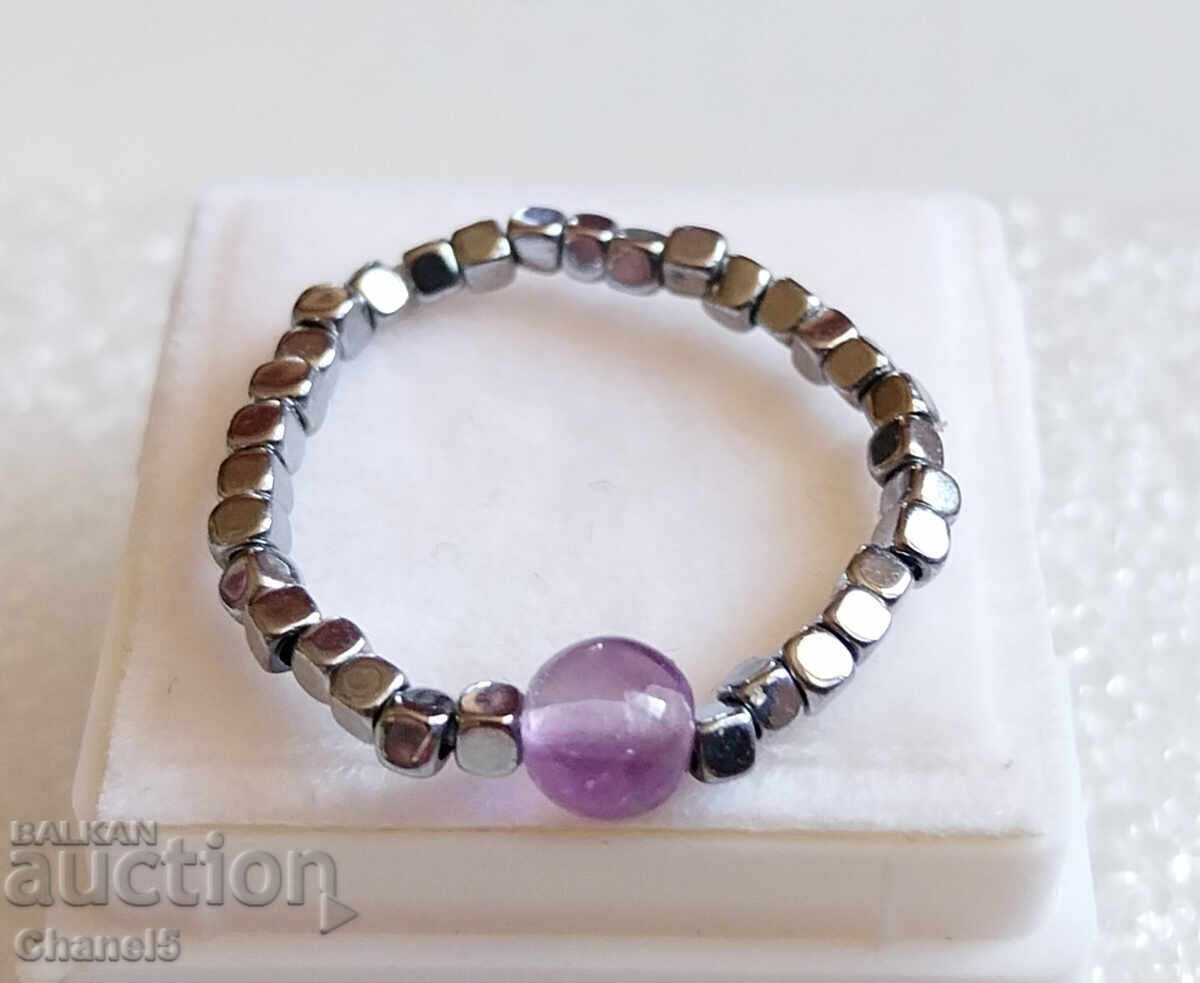 НЕЖЕН ПРЪСТЕН С ЕСТЕСТВЕН АМЕТИСТ И СТОМАНА (950)