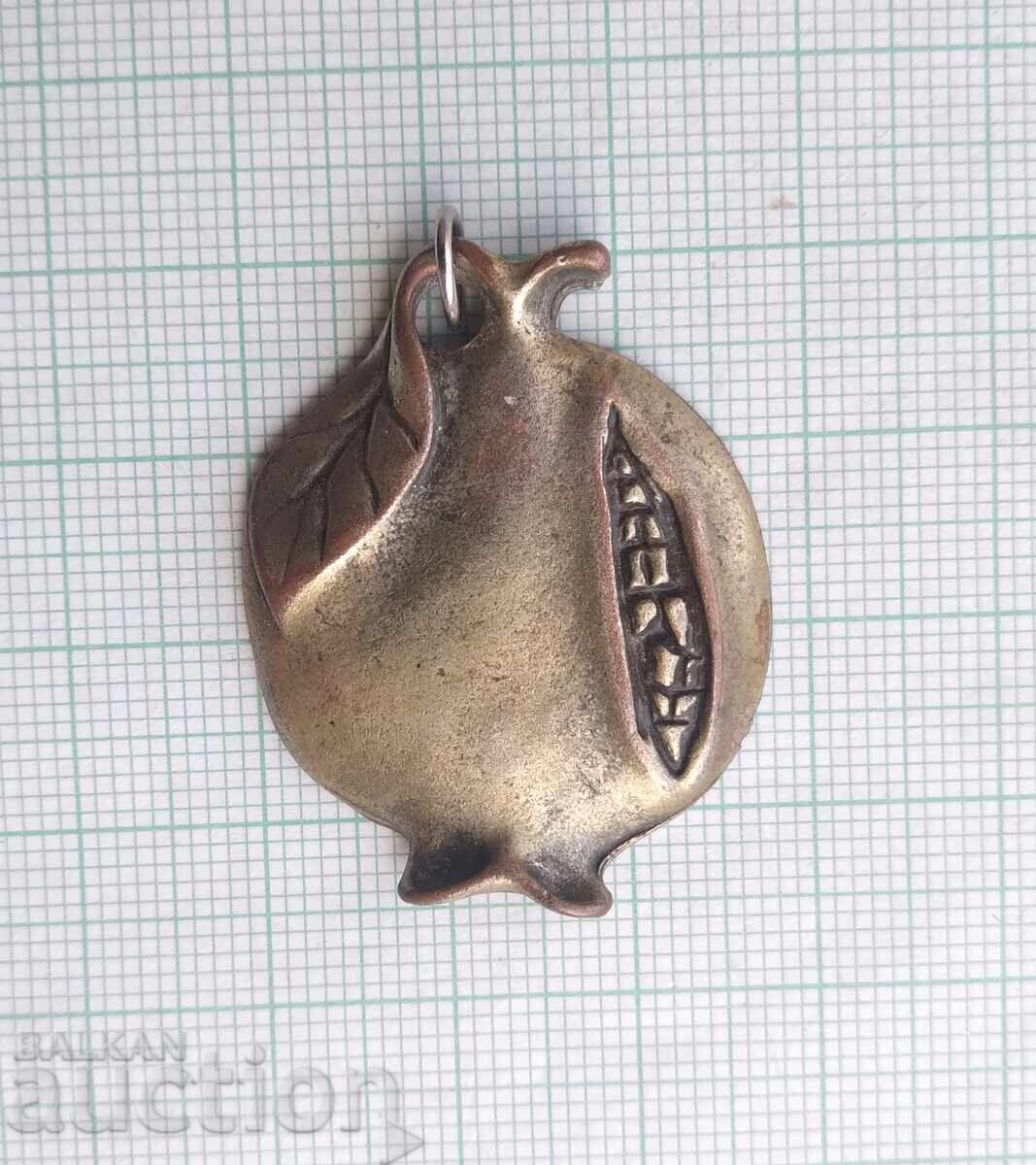 18745 Висулка Медальон с цена 2.00 лв. | € 1.02