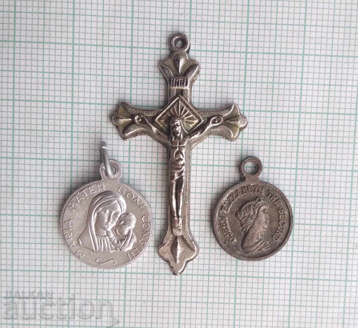 18748 Cross with crucifix pendant medallion - LOT 3 pcs with price 4.00 BGN | € 2.05 18748 Cross with crucifix pendant medallion - LOT 3 pcs with price 4.00 BGN | € 2.05