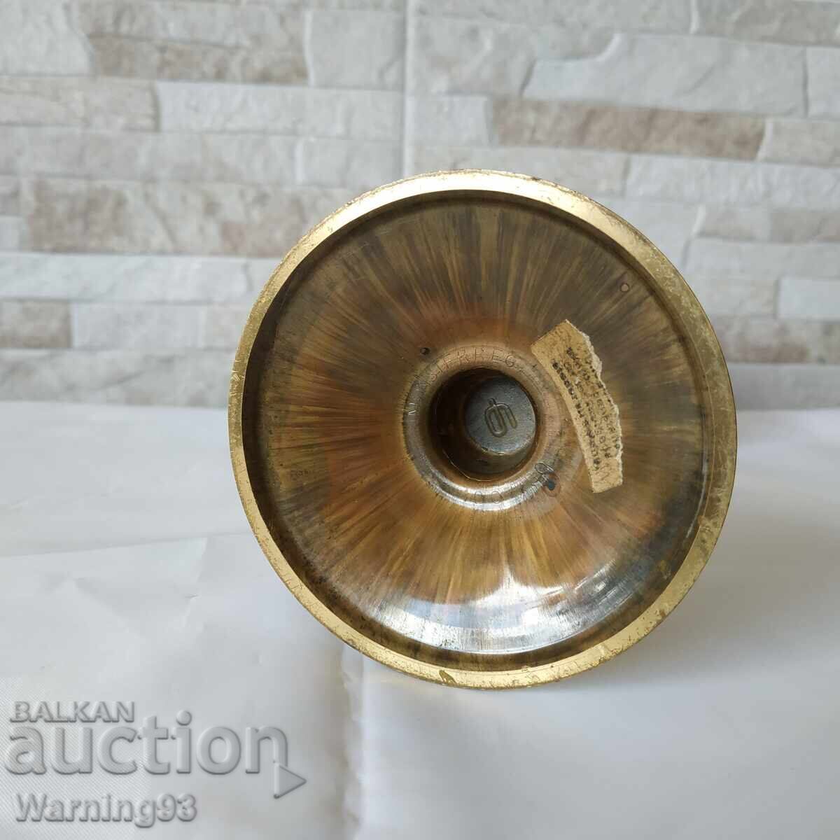 Licitație Lampă de ulei veche din alamă - Mønsterreg - Made in Denmark Licitație Lampă de ulei veche din alamă - Mønsterreg - Made in Denmark