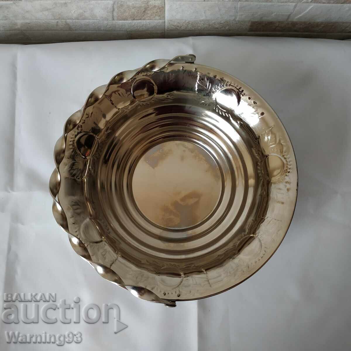 Δημοπρασία Μεταλλική φρουτιέρα / ταψί από το κοινωνικό δίκτυο - ΝΕΟ