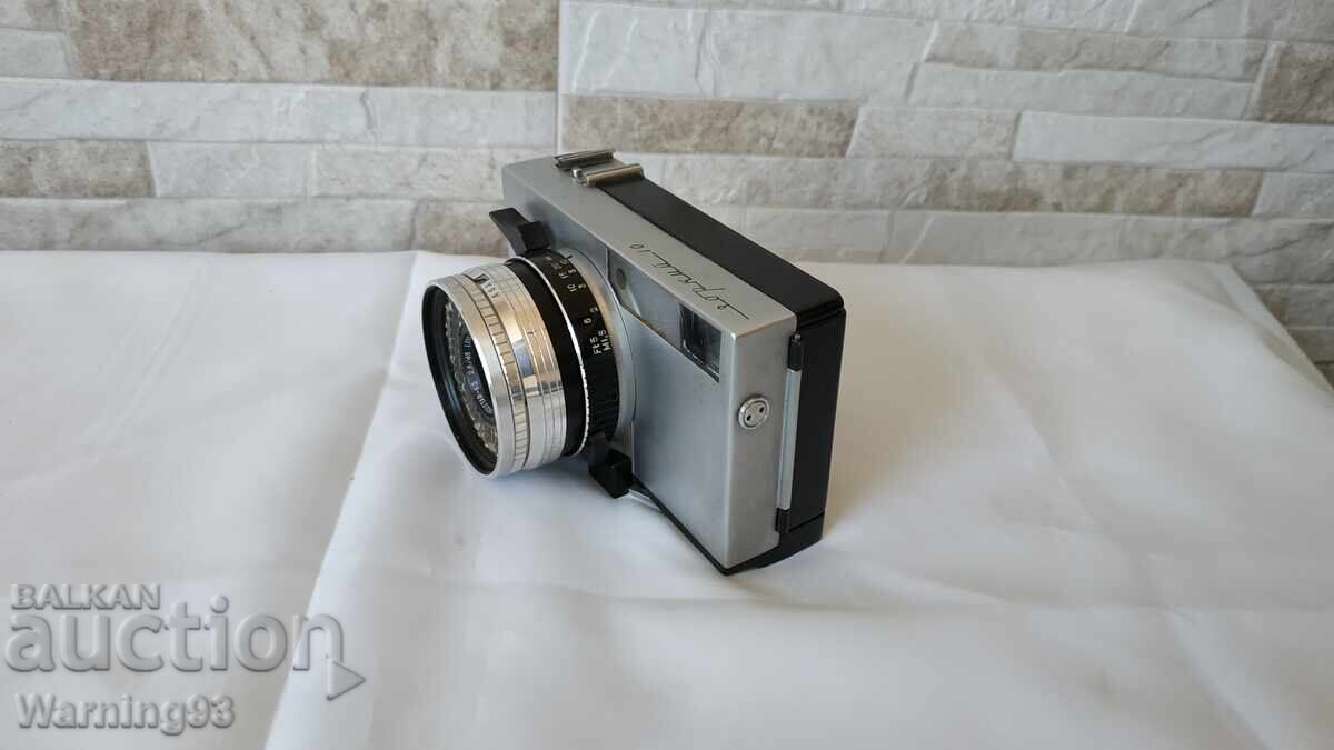 Delivery of Old mechanical camera Zorki 10 - USSR Delivery of Old mechanical camera Zorki 10 - USSR