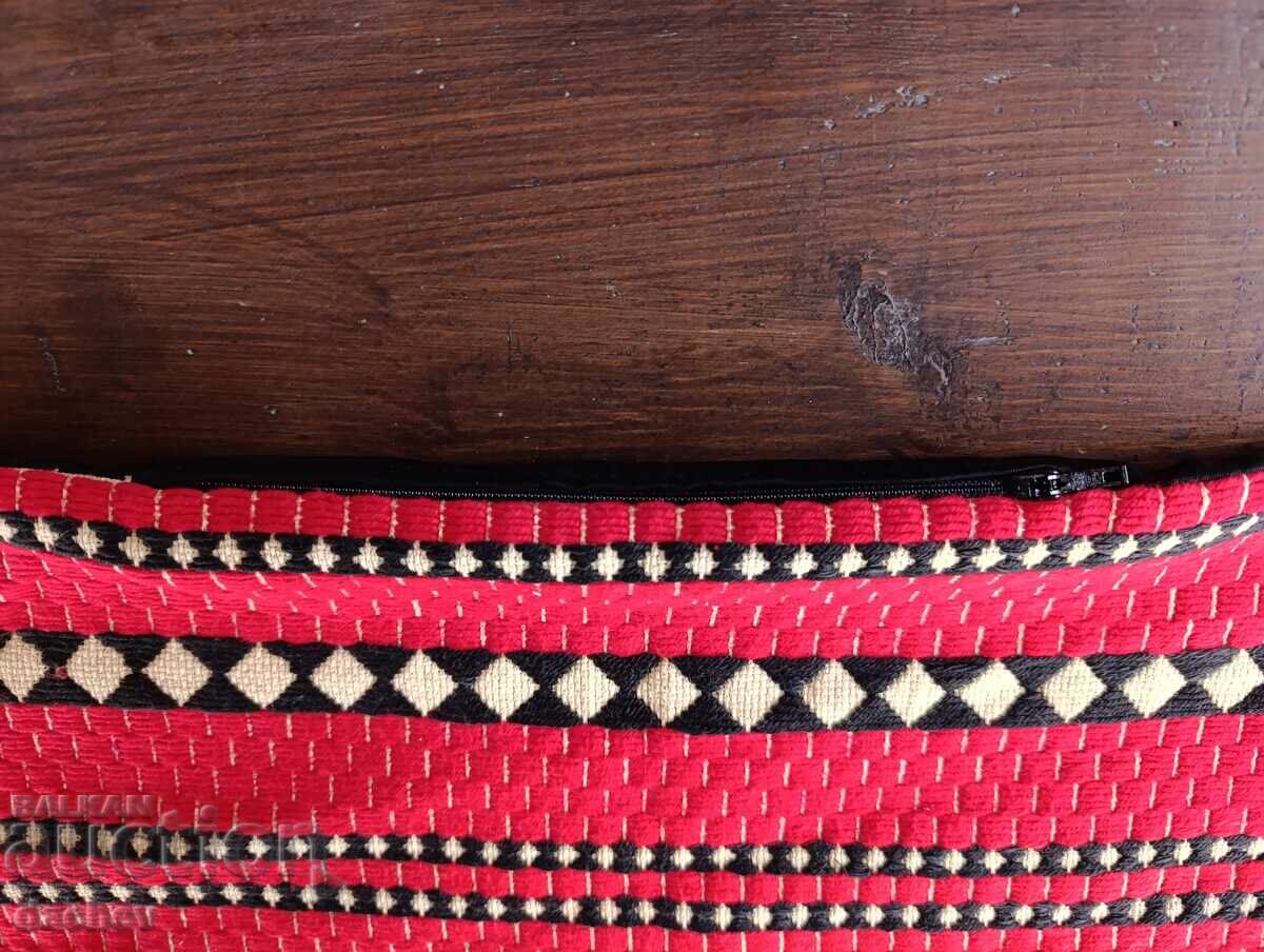 Auction Very Old Hand-Woven Embroidered Pillowcase Tavern - LIKE NEW! Auction Very Old Hand-Woven Embroidered Pillowcase Tavern - LIKE NEW!