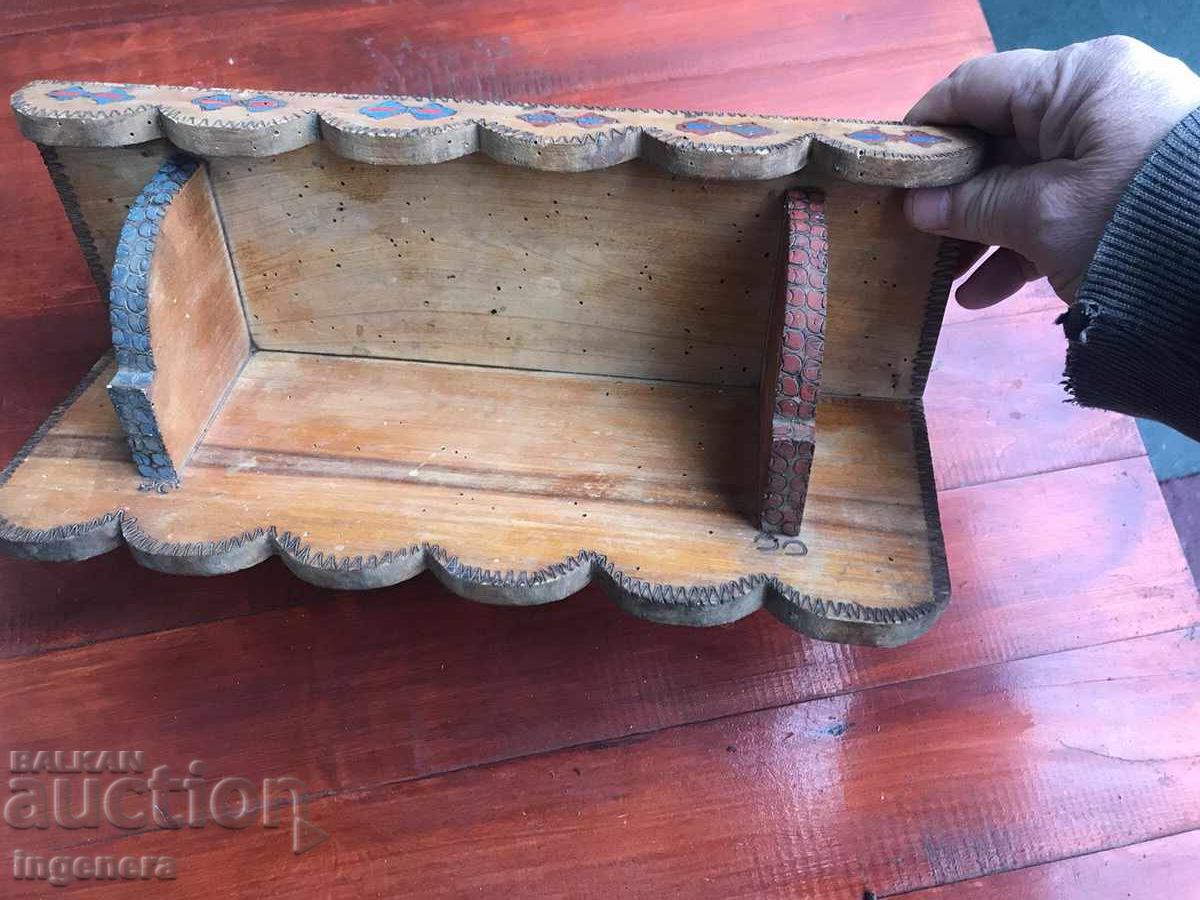 Auction Supply of Wooden Shelf with Pyrography Drawing Auction Supply of Wooden Shelf with Pyrography Drawing