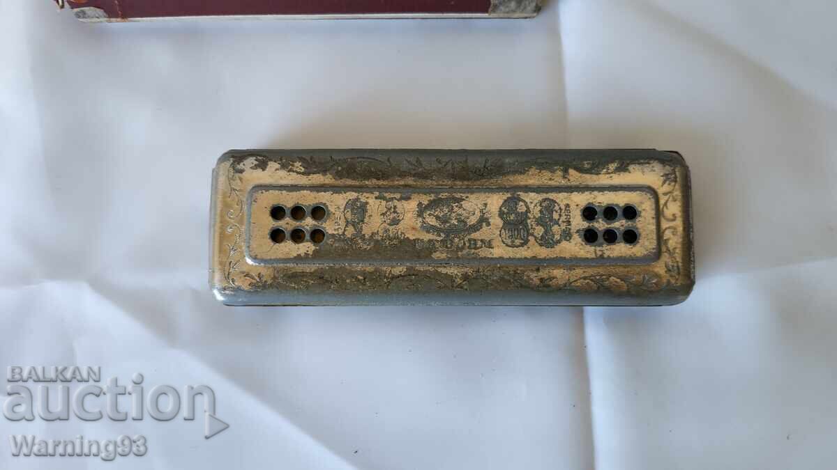 Vechi acordeon german - Diamant D.R.W.Z. - Fabricat în Germania cu preț € 12.00 | 23.47 BGN Vechi acordeon german - Diamant D.R.W.Z. - Fabricat în Germania cu preț € 12.00 | 23.47 BGN