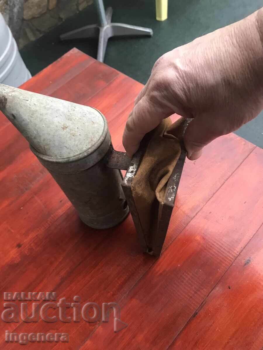 Δημοπρασία Συσκευή καπνίσματος μελισσών, κυψέλη, ανθεκτική Δημοπρασία Συσκευή καπνίσματος μελισσών, κυψέλη, ανθεκτική