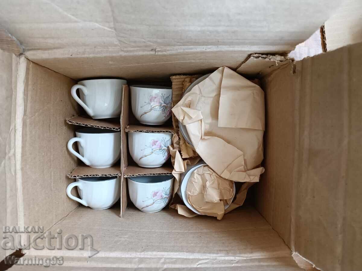 Beautiful porcelain coffee service - 17 pieces - Kitka Factory - #1 - 5 Beautiful porcelain coffee service - 17 pieces - Kitka Factory - #1 - 5