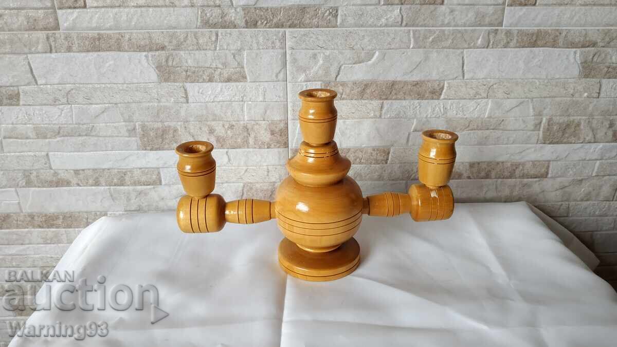 Delivery of Old triple wooden candlestick - Antique Delivery of Old triple wooden candlestick - Antique