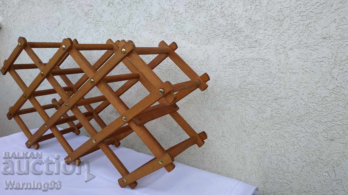 Licitație Suport/Raft vechi din lemn pentru sticle de vin