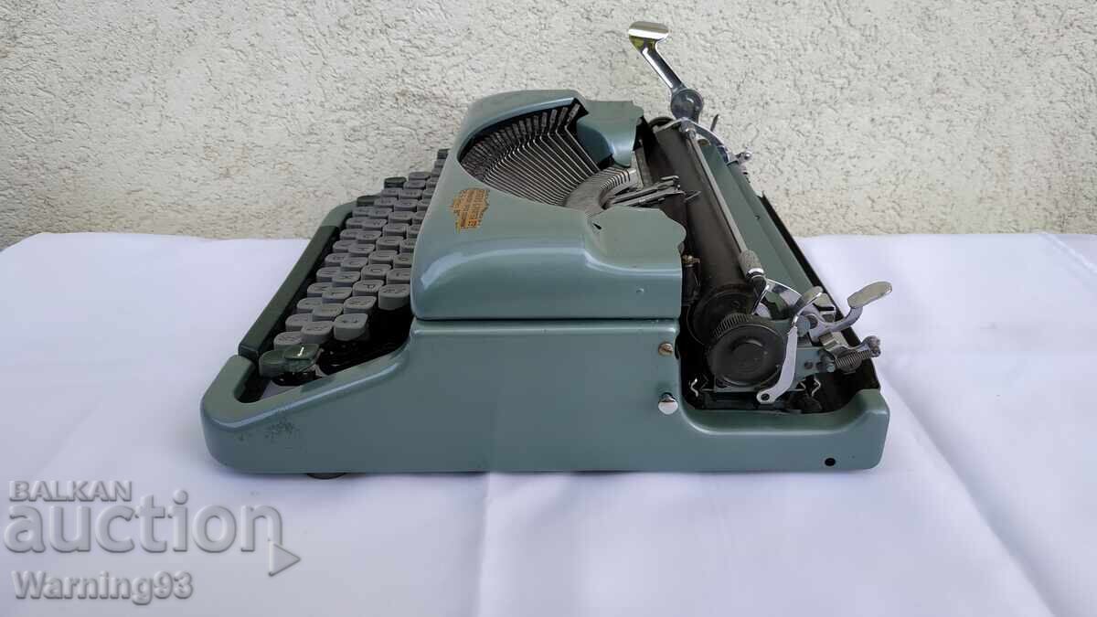 Пишеща машина Imperial Good Companion 4 - Made in England - 6 Пишеща машина Imperial Good Companion 4 - Made in England - 6