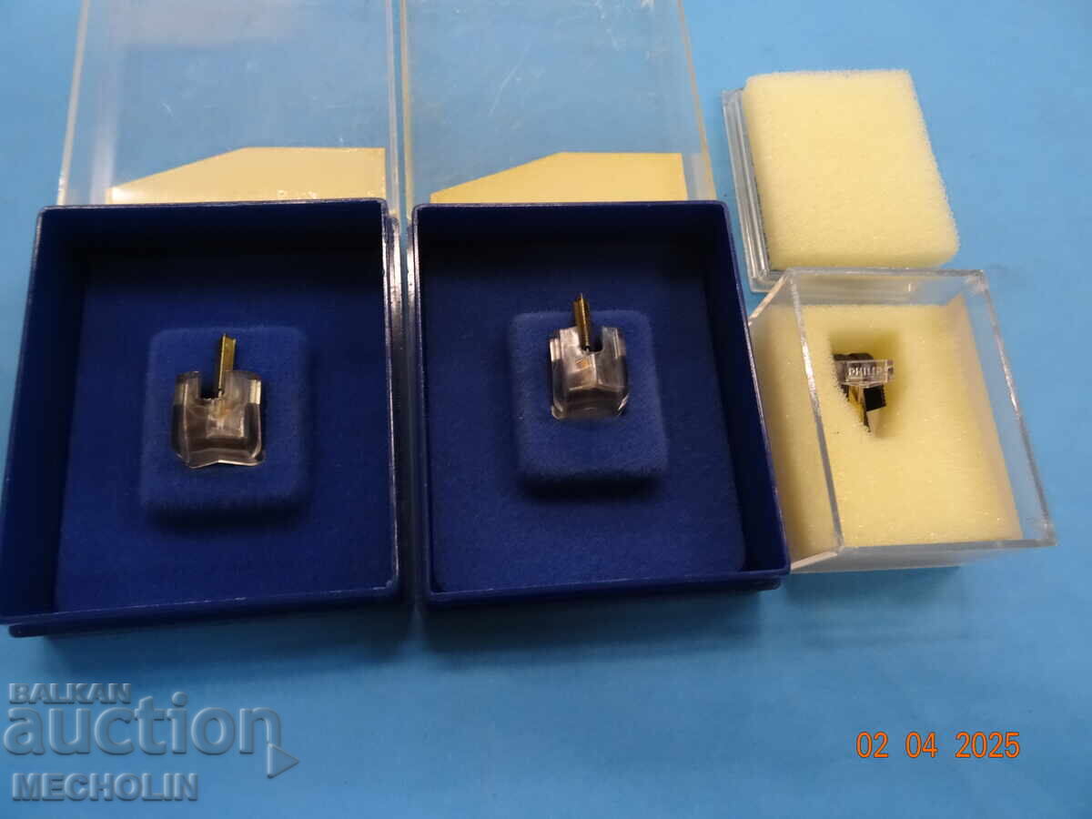 Παράδοση Συλλεκτικές κεφαλές γραμμαφώνου PHILIPS (με το PHILIPS γραμμένο στα λατινικά)