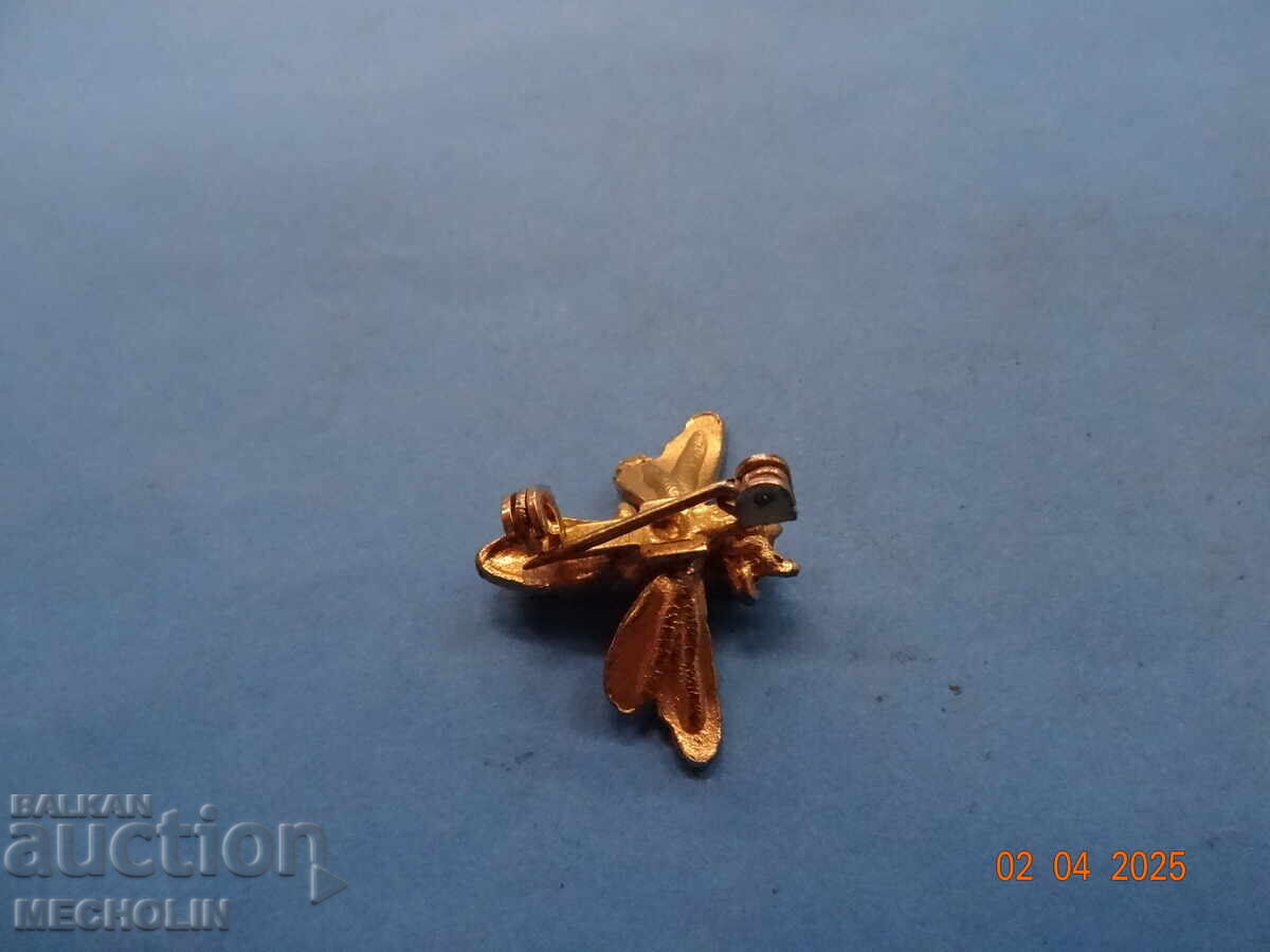 Collector's Badges Old Bee with price 6.00 BGN | € 3.07 Collector's Badges Old Bee with price 6.00 BGN | € 3.07