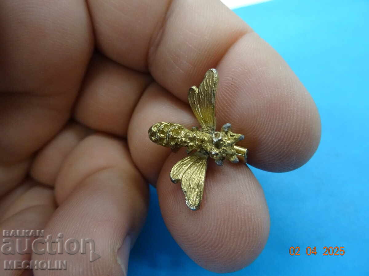 Collector's Badges Old Bee Collector's Badges Old Bee