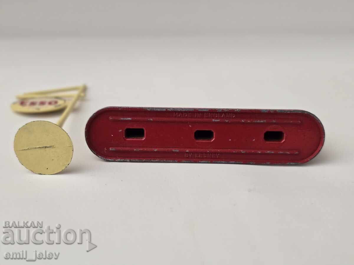 Аукцион MATCHBOX LESNEY- Accessory Pack No1 Esso Petrol Pumps Аукцион MATCHBOX LESNEY- Accessory Pack No1 Esso Petrol Pumps