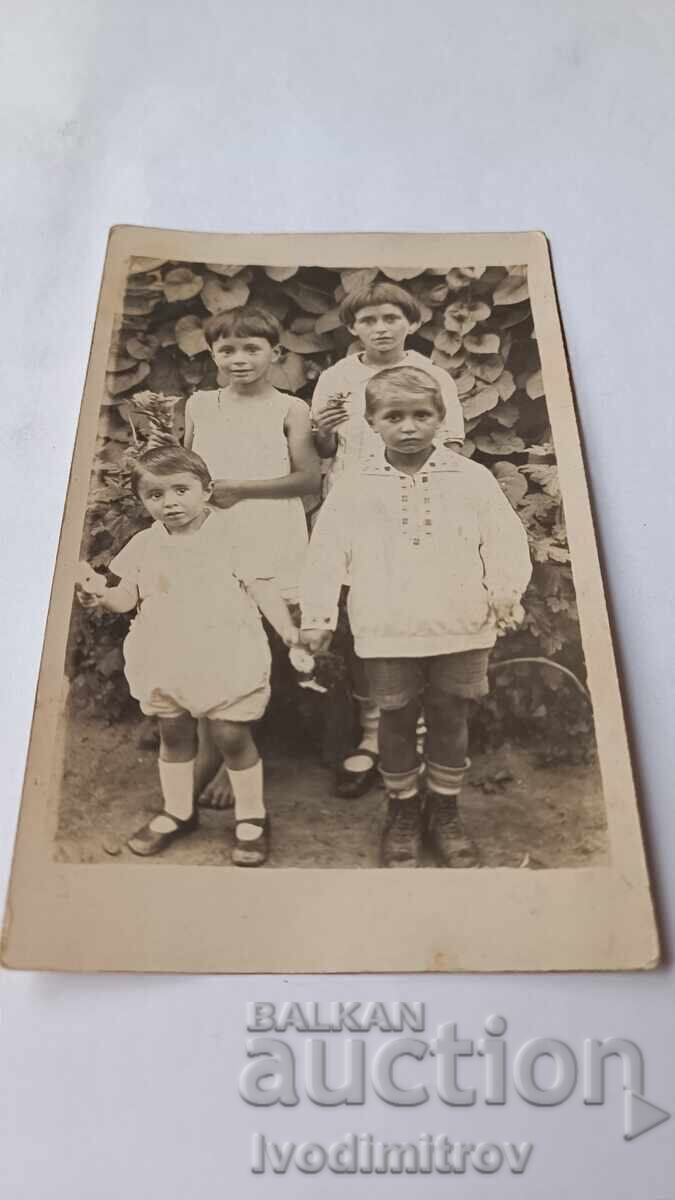 Φωτογραφία Κιουστεντίλ, Τέσσερα κοριτσάκια 1929 Φωτογραφία Κιουστεντίλ, Τέσσερα κοριτσάκια 1929