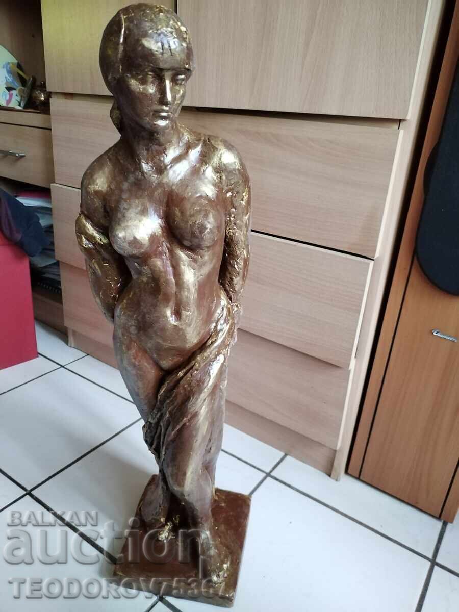 Licitație Statuie de fată Licitație Statuie de fată