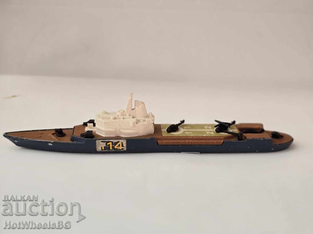 Matchbox SEA KINGS - No K/307 HELICOPTER CARRIER 1976 year with price 6.00 BGN | € 3.07 Matchbox SEA KINGS - No K/307 HELICOPTER CARRIER 1976 year with price 6.00 BGN | € 3.07