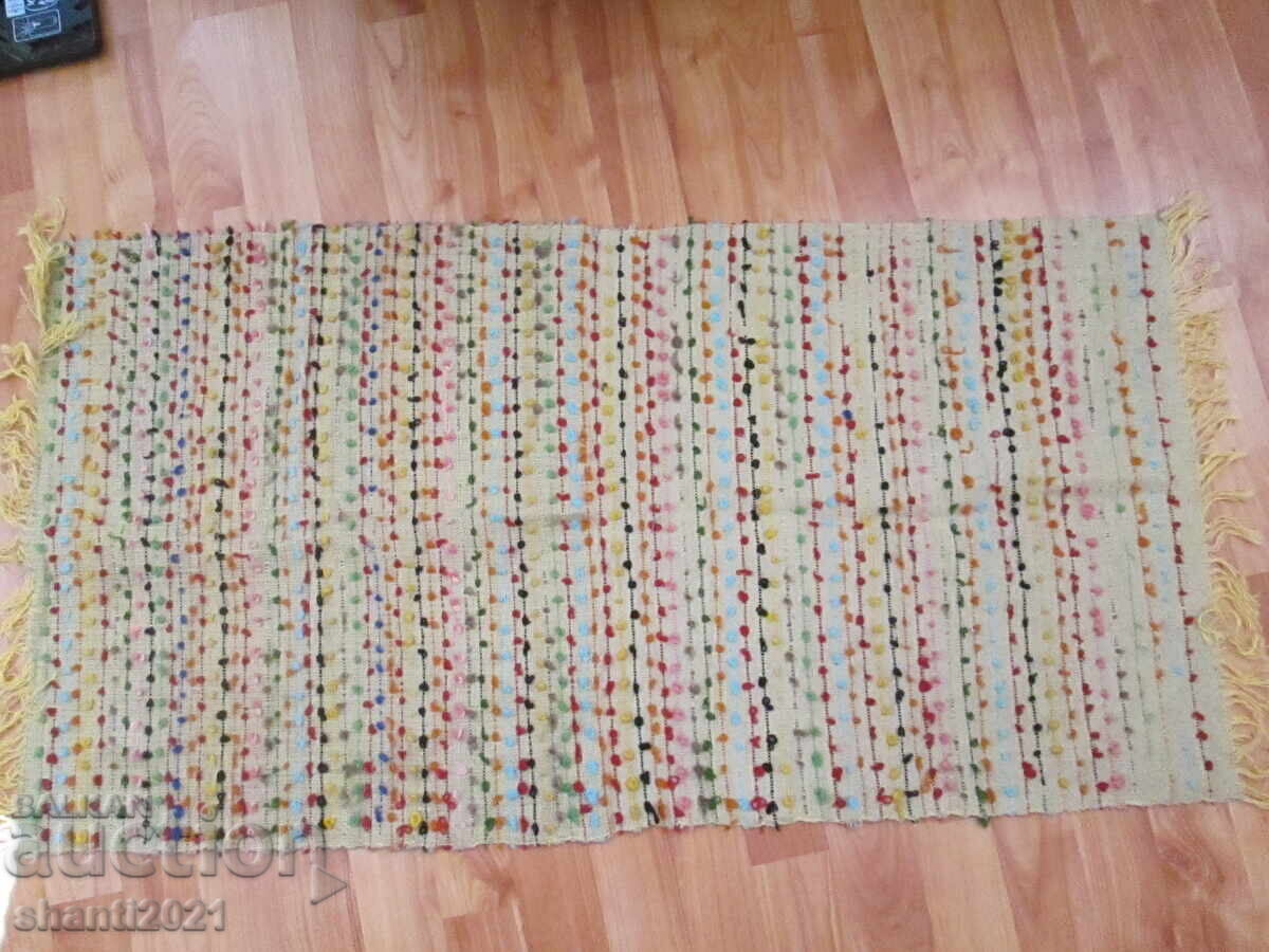 Стара пътека, килимче -памук и бродерия с вълнени конци с цена 45.00 лв. | € 23.01 Стара пътека, килимче -памук и бродерия с вълнени конци с цена 45.00 лв. | € 23.01