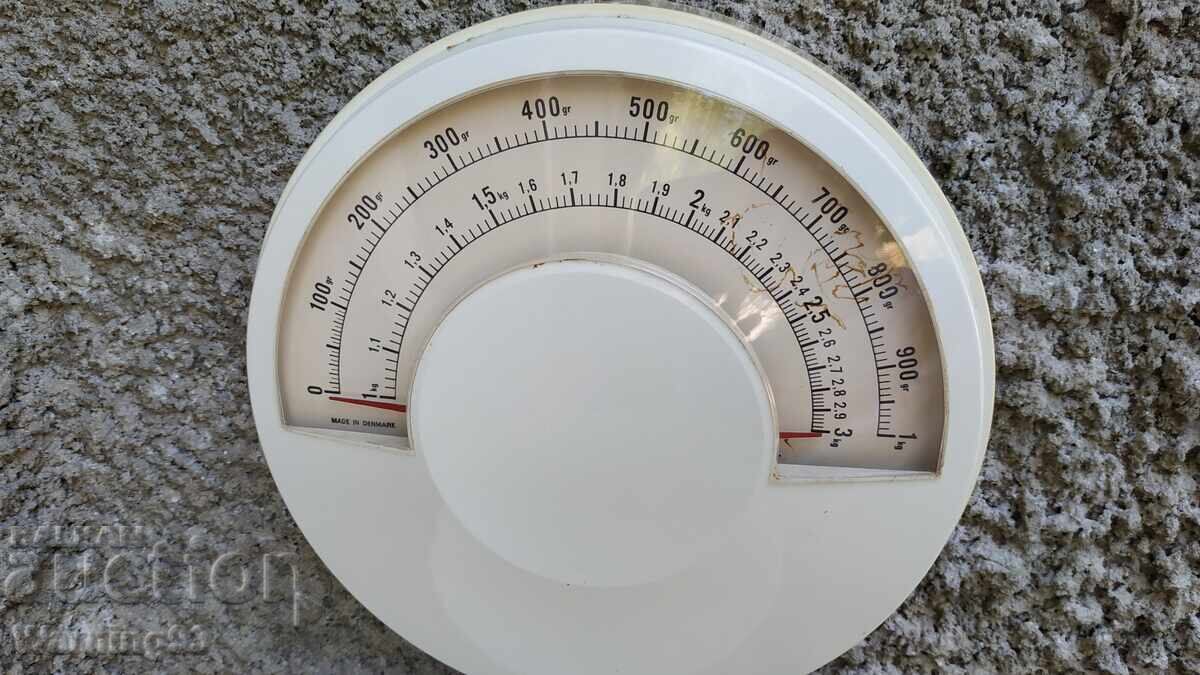 Доставка на Стар кухненски кантар за стена - EVA GEPO - Made in Denmark