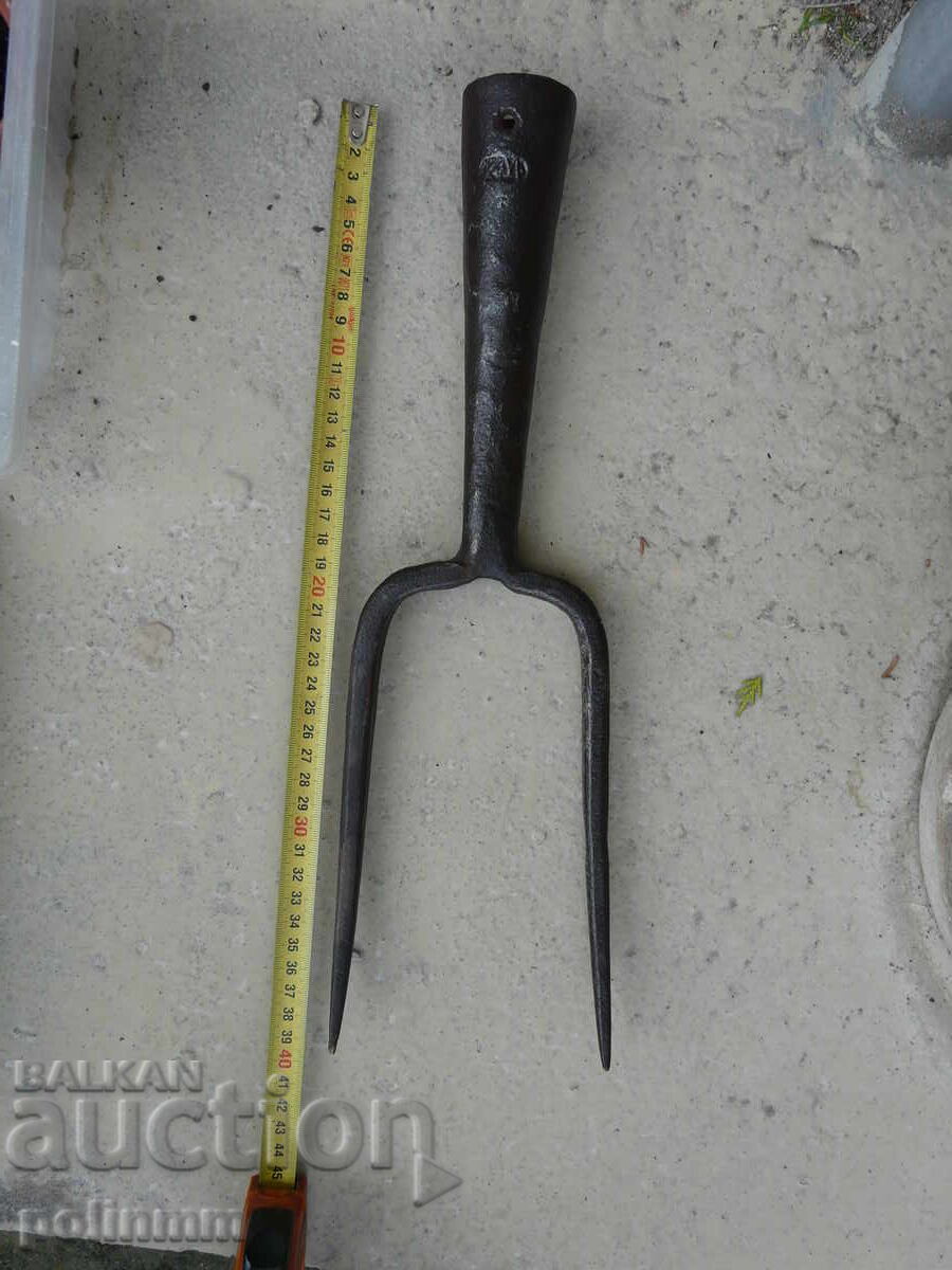 Masivă daltă forjată cu două dinți
