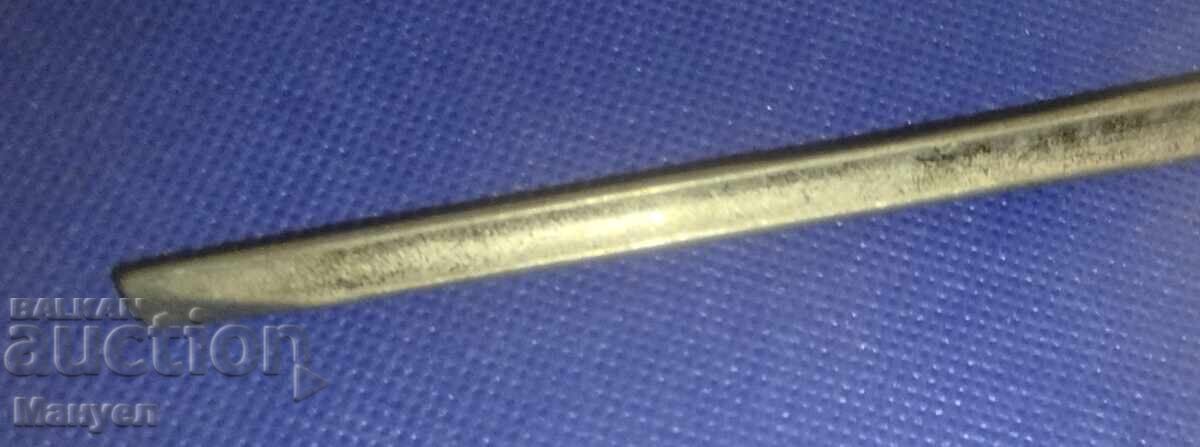 Αιχμηρό μαχαίρι με τιμή 64.90 BGN | € 33.18