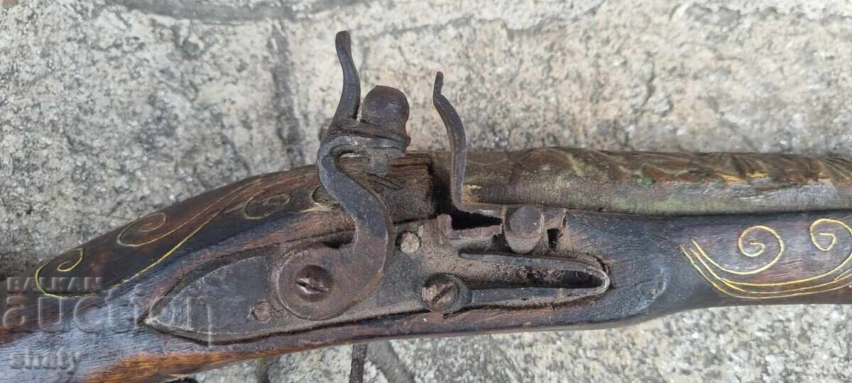 Licitație Pistol vechi cu cremene. Trombon