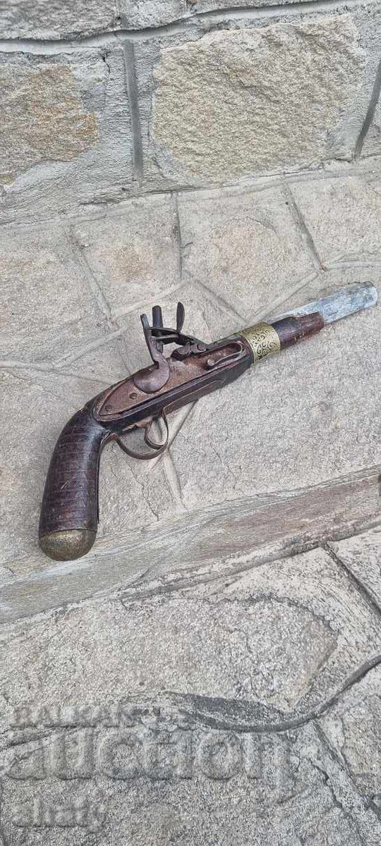 Old flintlock pistol