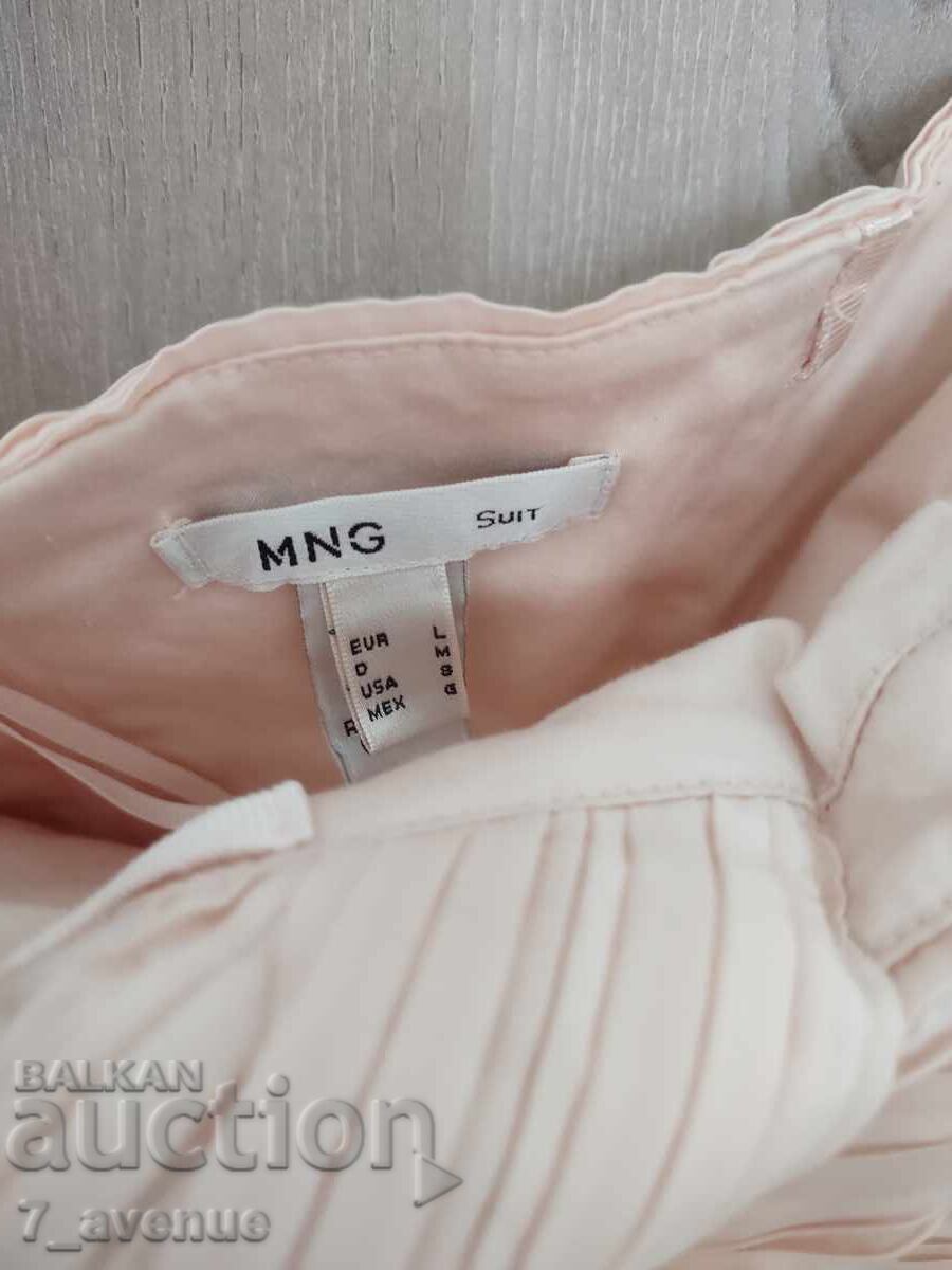 Designer dress in soft pink MNG, 4.04.25 with price 49.00 BGN | € 25.05 Designer dress in soft pink MNG, 4.04.25 with price 49.00 BGN | € 25.05
