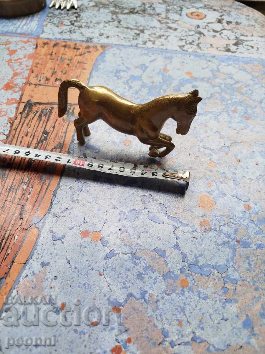 Παλαιό χάλκινο άλογο με τιμή 10.00 BGN | € 5.11 Παλαιό χάλκινο άλογο με τιμή 10.00 BGN | € 5.11