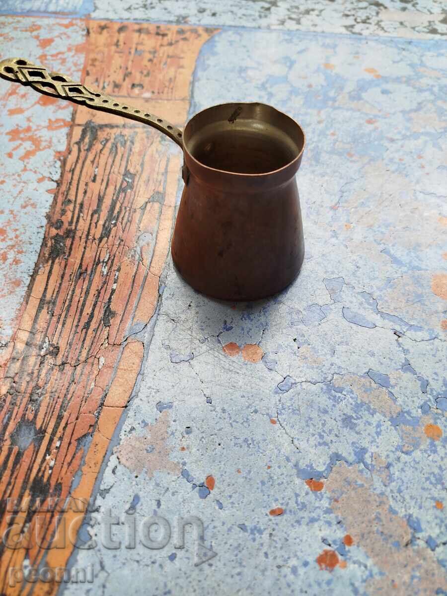 Χάλκινο μπρίκι για τούρκικο καφέ με τιμή 6.00 BGN | € 3.07