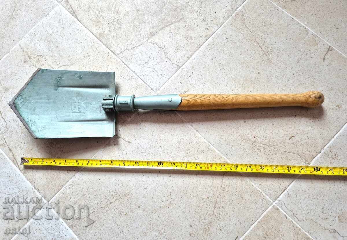 Τουριστικό πτυσσόμενο φτυάρι - Germany με τιμή 66.90 BGN | € 34.21 Τουριστικό πτυσσόμενο φτυάρι - Germany με τιμή 66.90 BGN | € 34.21