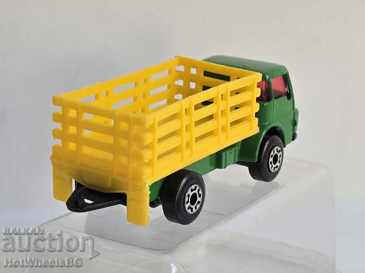 Delivery of MATCHBOX LESNEY 71C Cattle Truck 1976 Delivery of MATCHBOX LESNEY 71C Cattle Truck 1976