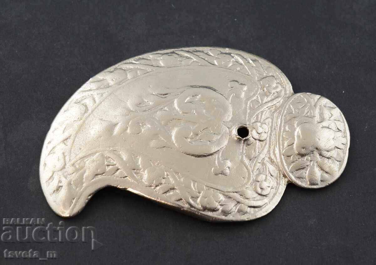 Metal 1/2 clasp for folk costume