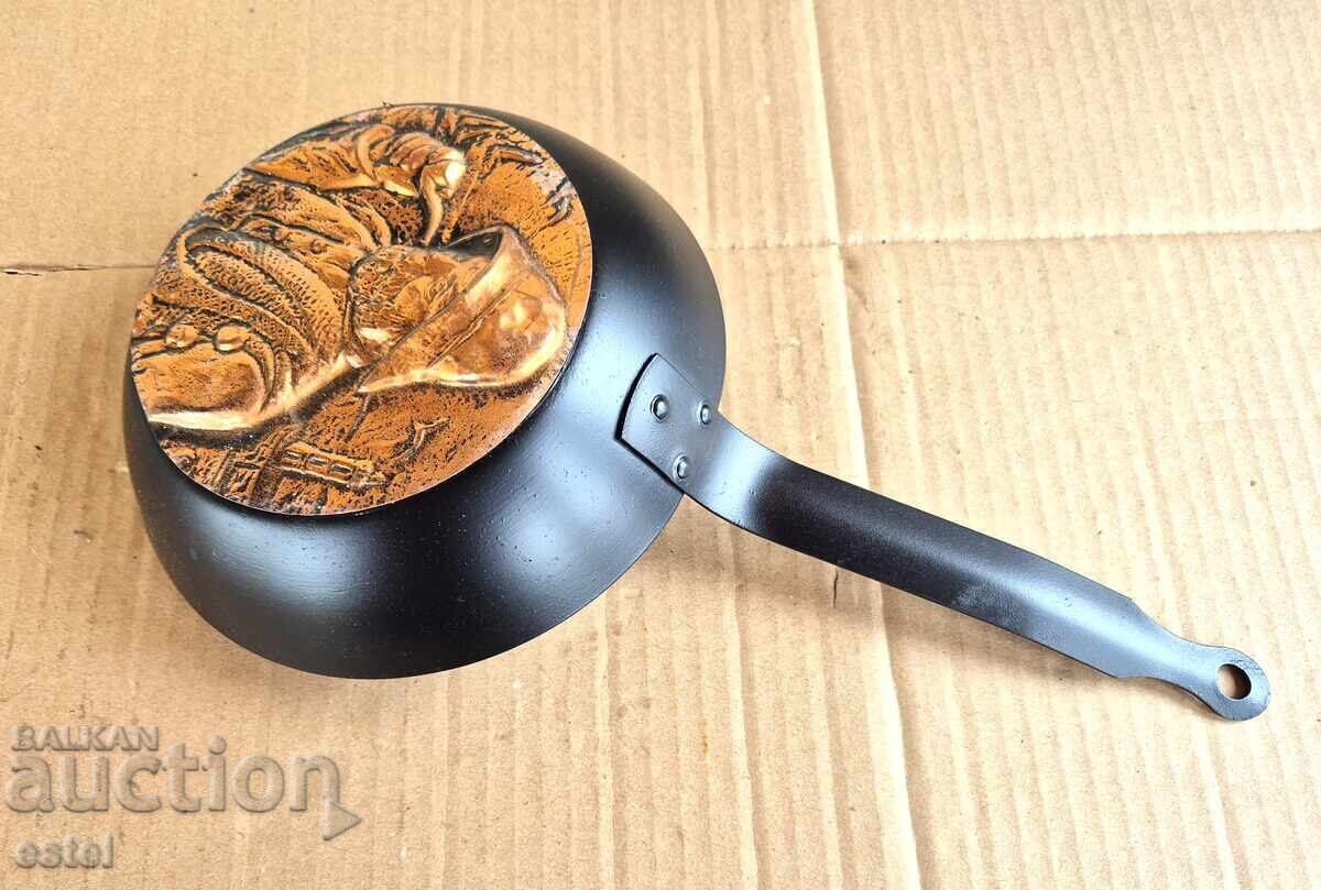 Frying pan, copper decoration