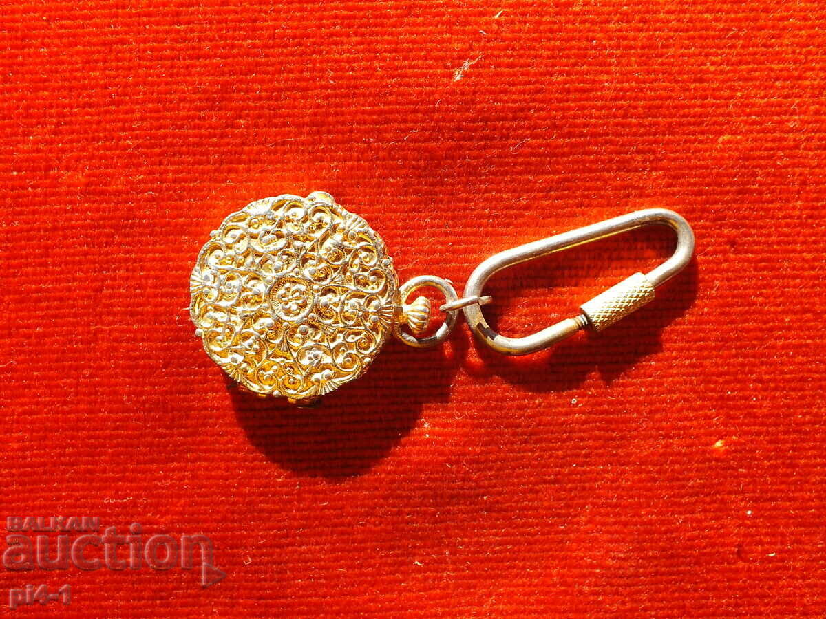 Photo pendant with price 15.00 BGN | € 7.67 Photo pendant with price 15.00 BGN | € 7.67