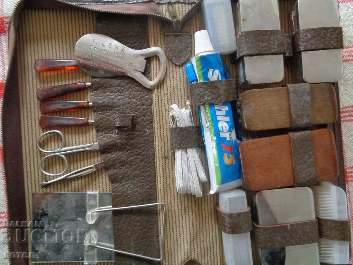 Auction For sale; Vintage men's shaving set, accessories Auction For sale; Vintage men's shaving set, accessories