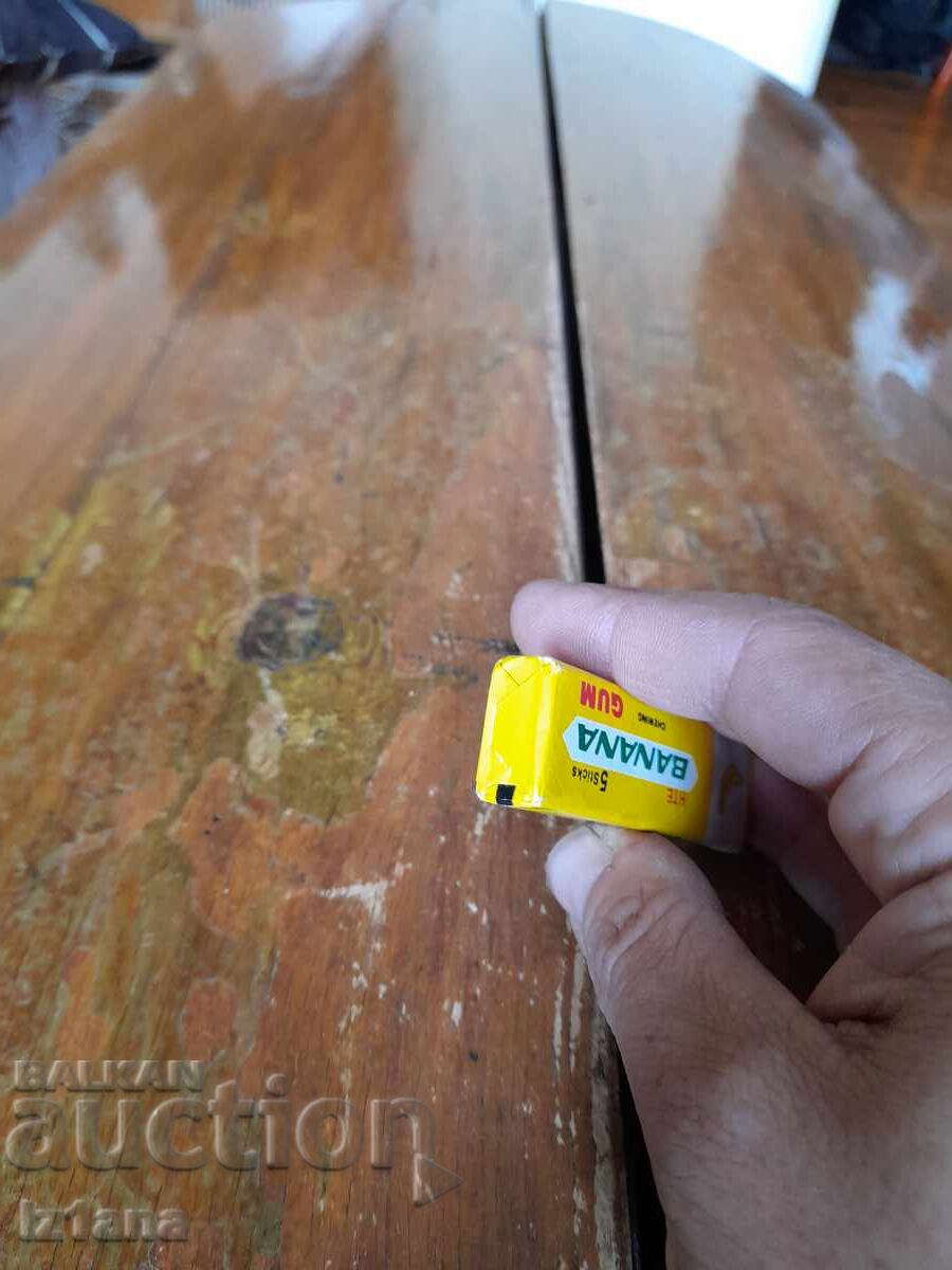 Old chewing gum, Banana chewing gum - 5 Old chewing gum, Banana chewing gum - 5
