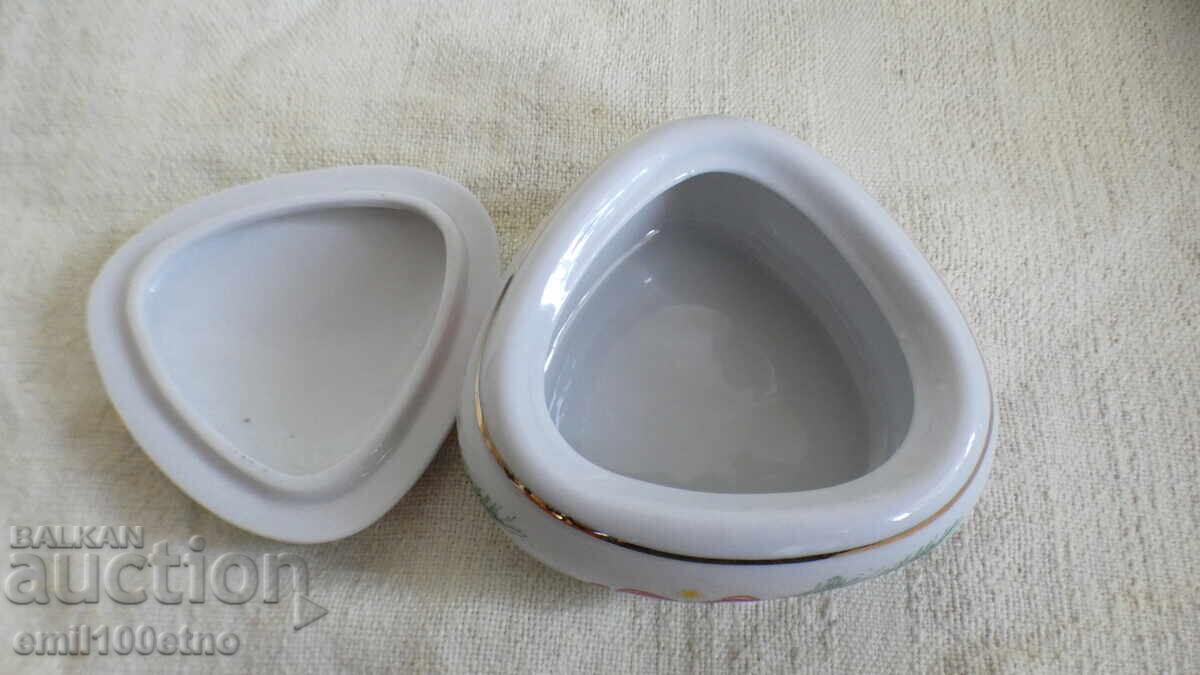 Auction Miniature Vase and Box Set, "Kitka" (New Market) Auction Miniature Vase and Box Set, "Kitka" (New Market)