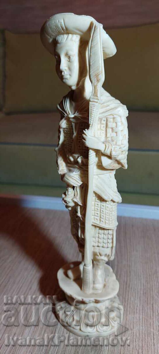 Auction  Figurine statue for collectors 26cm